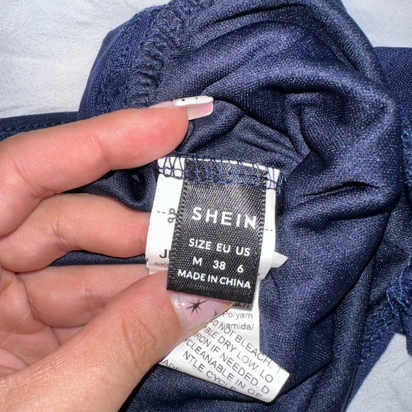 Square Neck Ruched Crop Tank Top - Picture 3 of 5